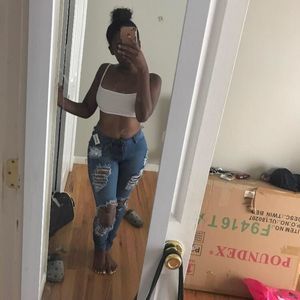 Meet your Posher, Naya